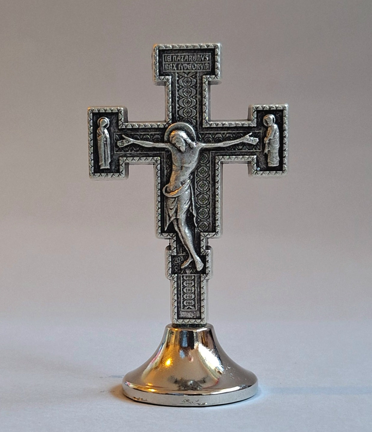 Statuette: Standing Giotto Crucifix 7cm