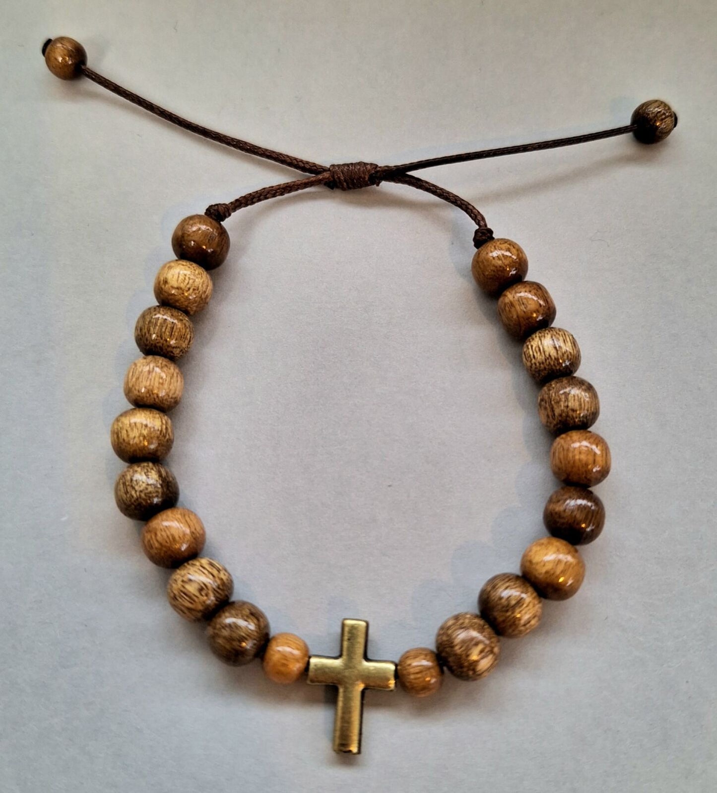 Bracelet: Walnut wood with cross