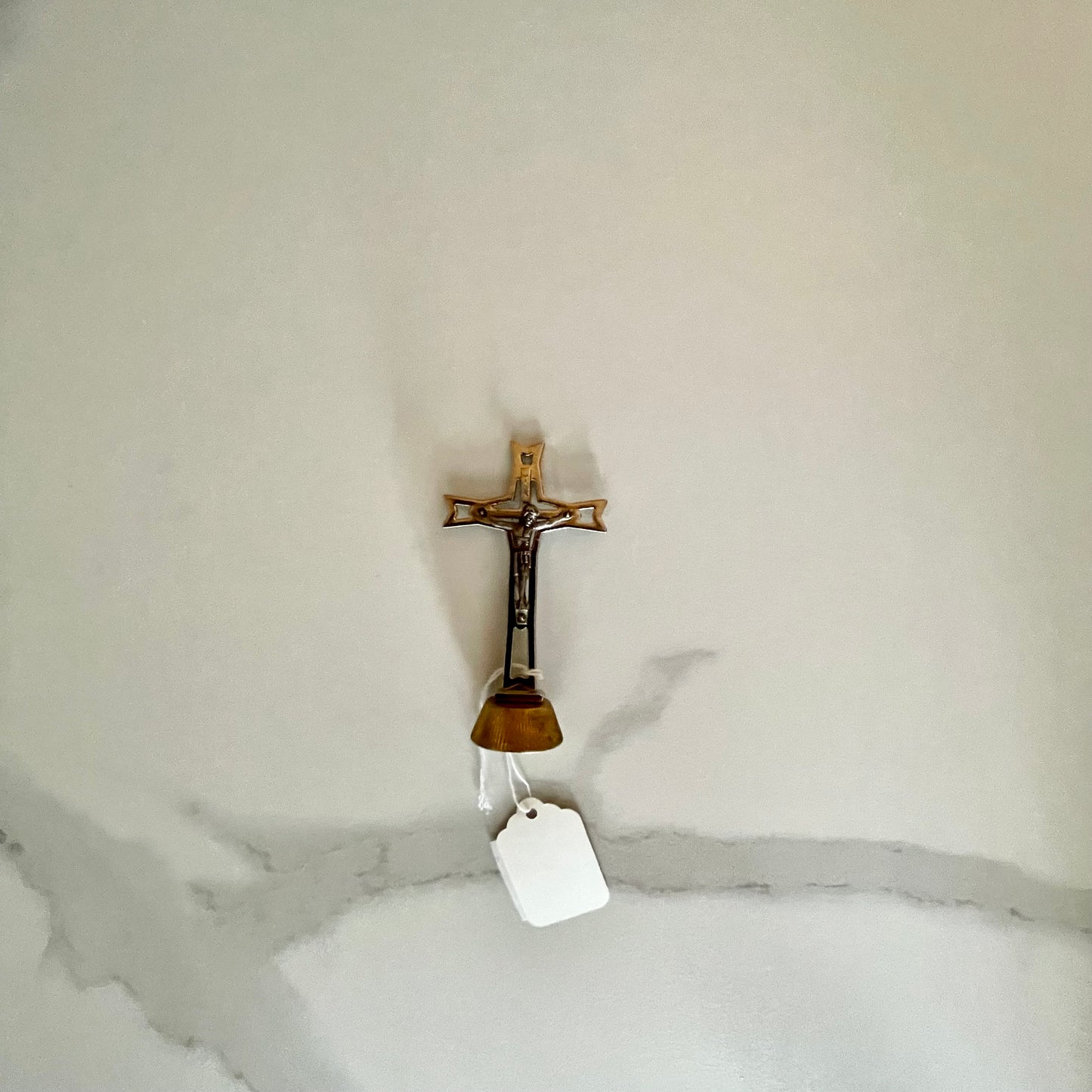 Statue: Crucifix 5cm metal/gold base