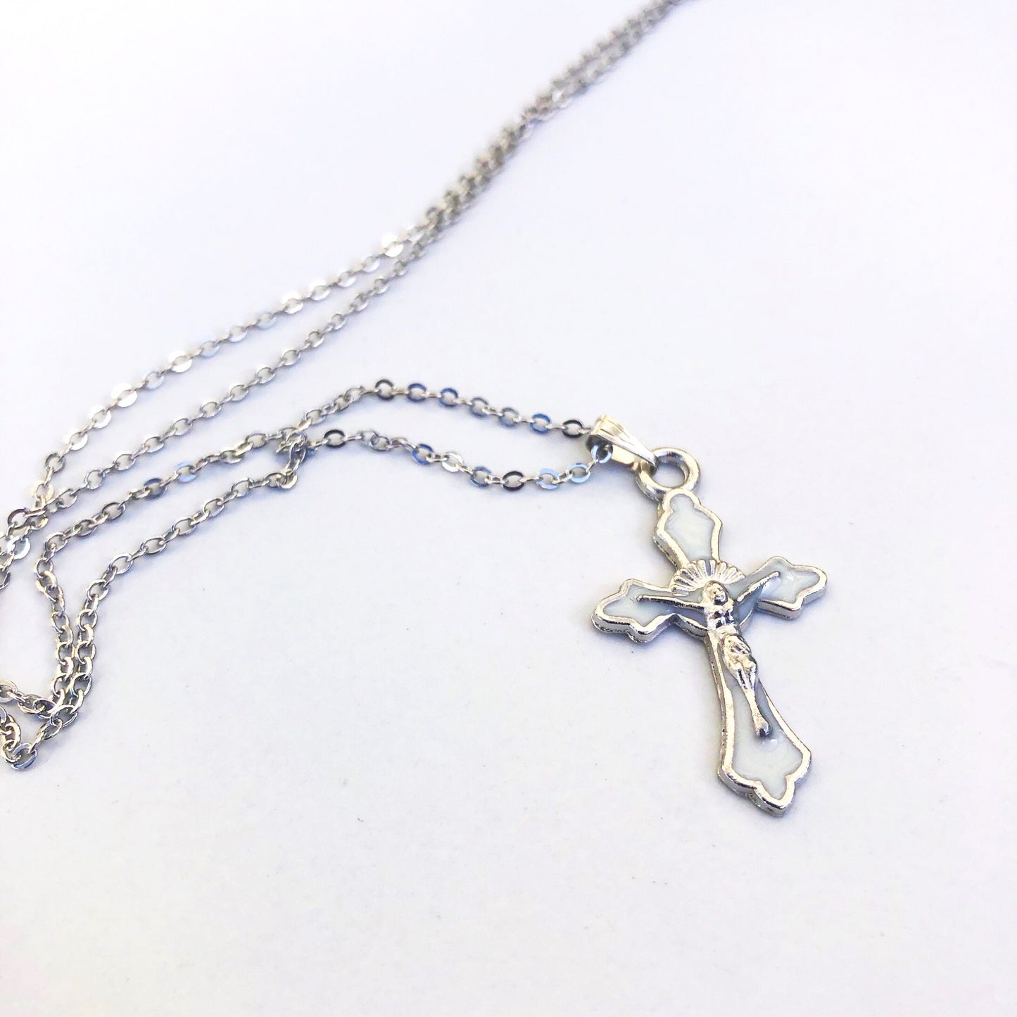 Pendant: Crucifix Enamel with Silver on Chain