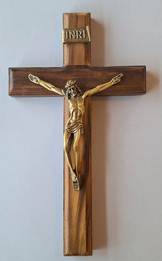 Crucifix: Brazilian-made 26cm (hanging)