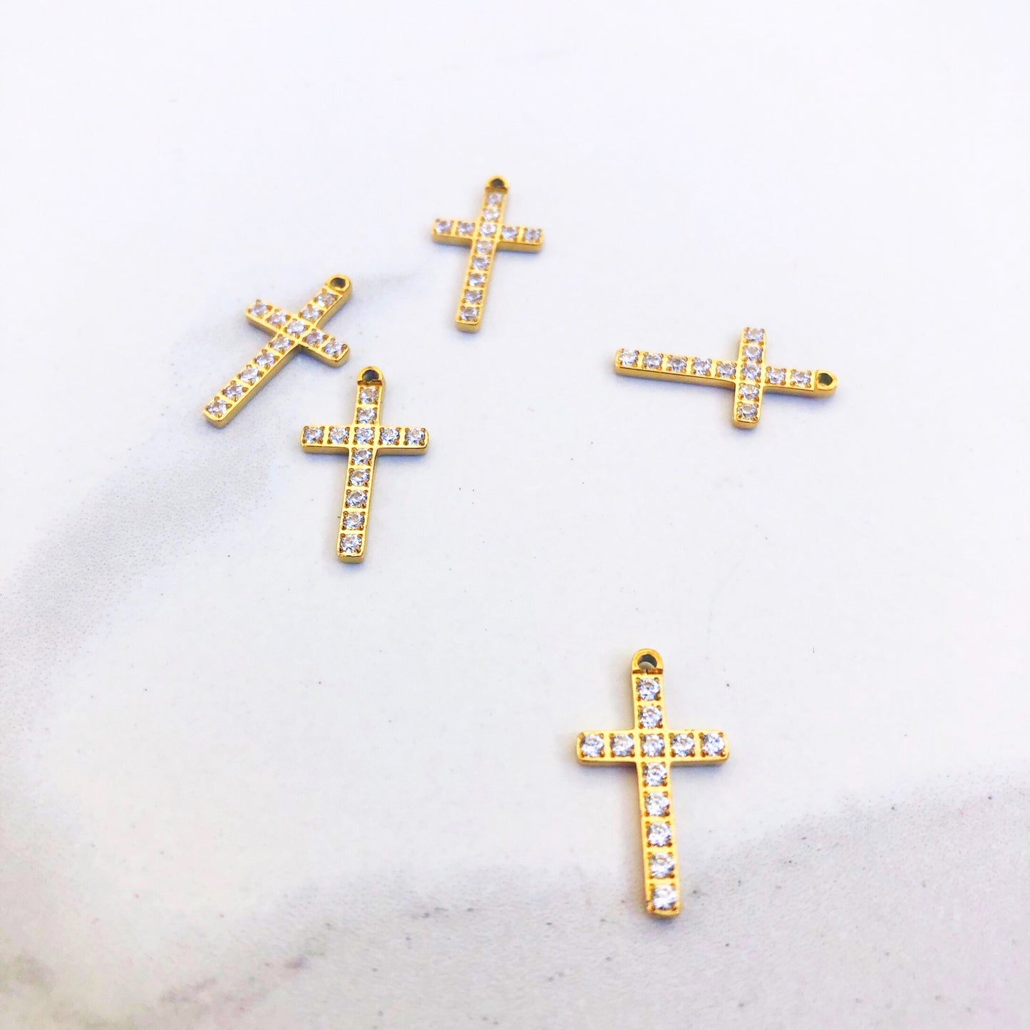 Pendant: CZ Gold Cross