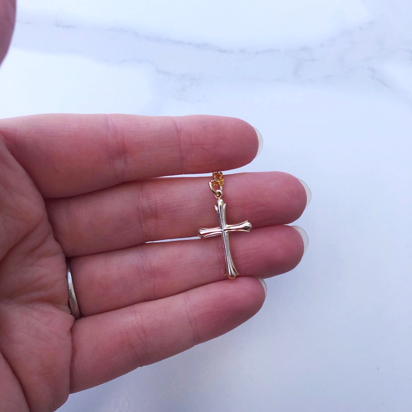 Cross: Gold Pendant 24mm on chain