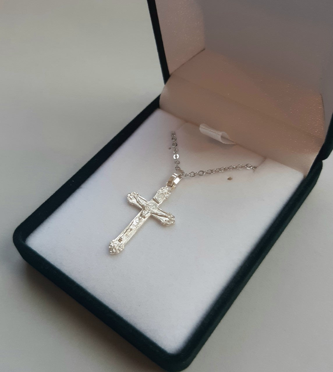 Necklace: SP Crucifix in Velvet box